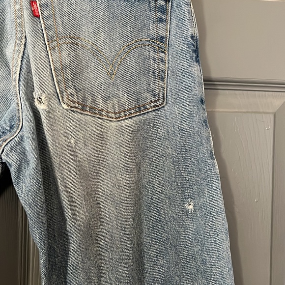 Levi’s Loose Straight 569 Regular 25X26 vintage, holes in back. - Picture 4 of 6